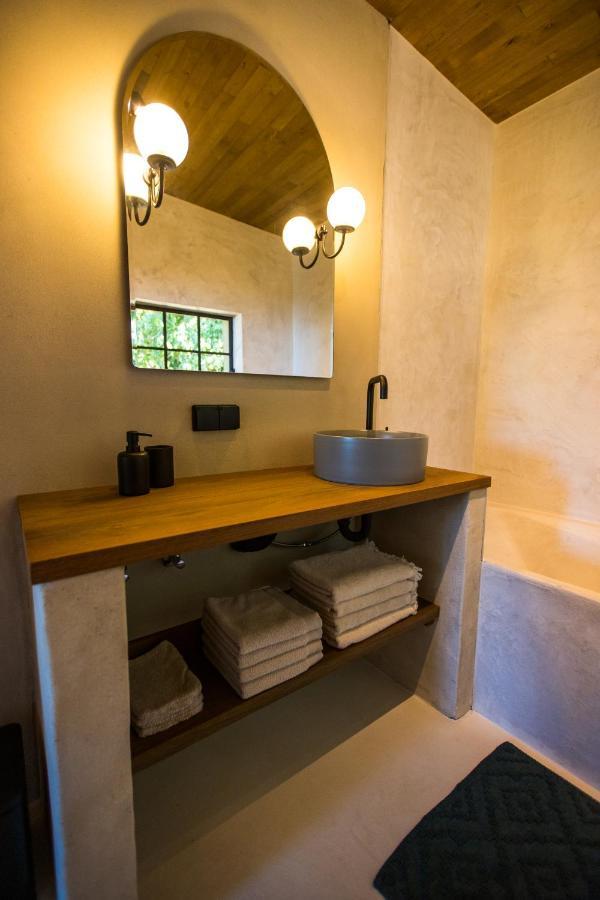 The Cabin Morris Holsbeek Экстерьер фото